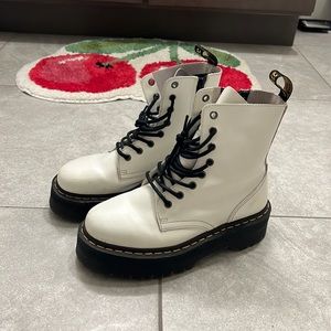 White platform doc martens